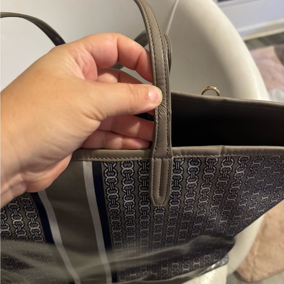 Tory Burch tote - Picture 3 of 5